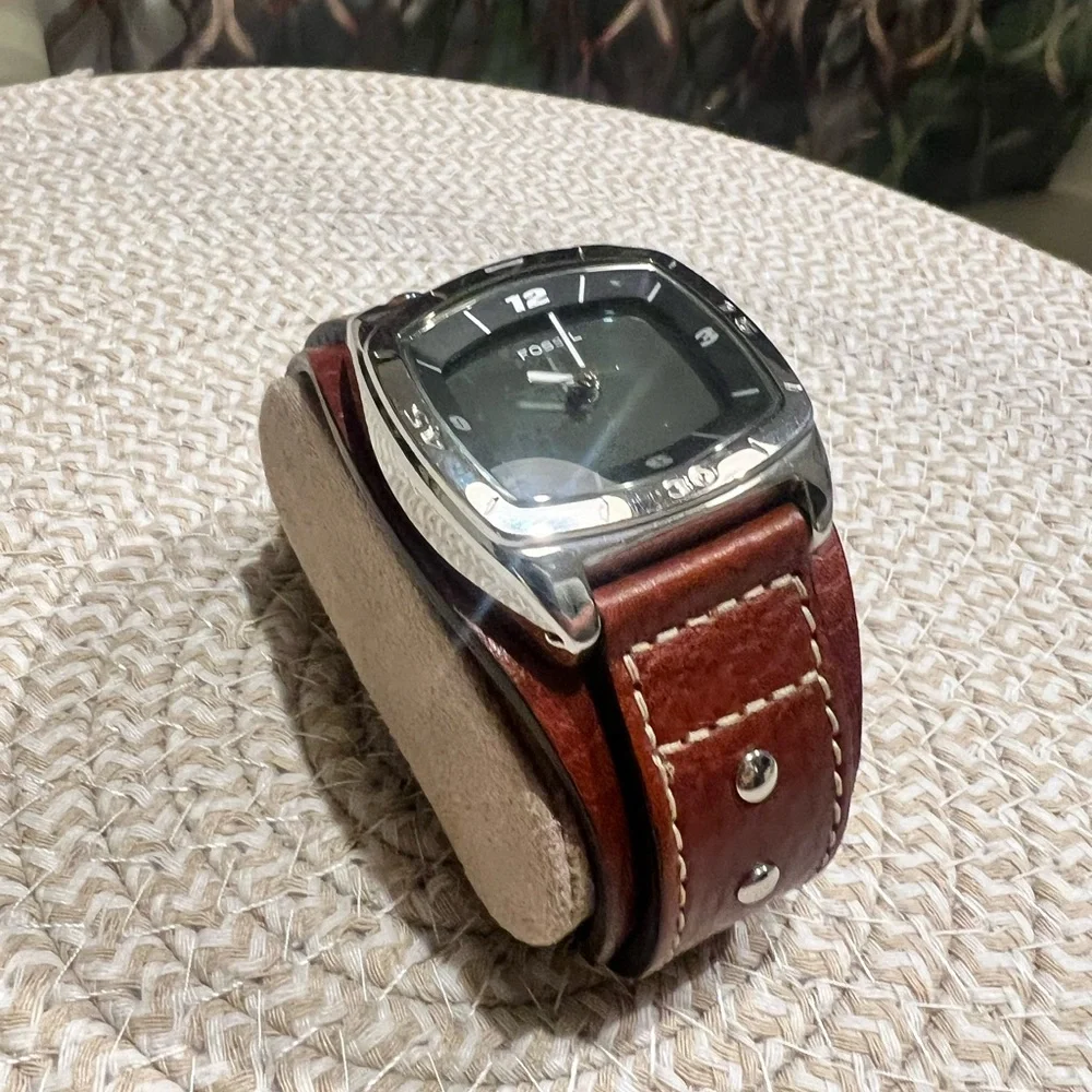 Fossil Silver Case Watch with Brown Leather Strap - Picture 2 of 6